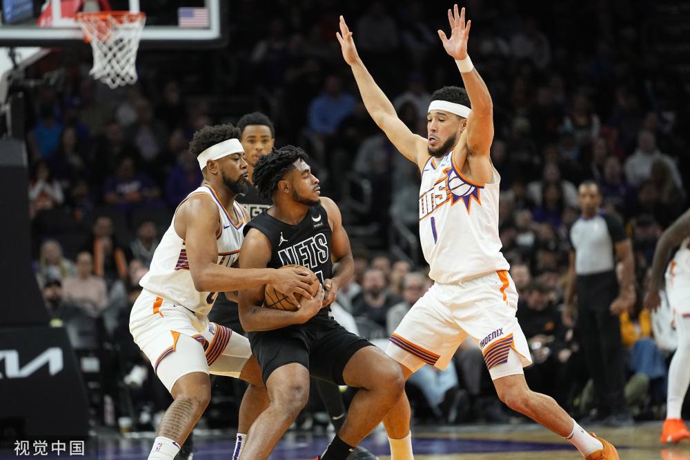 虽然年轻且 虽然年轻且