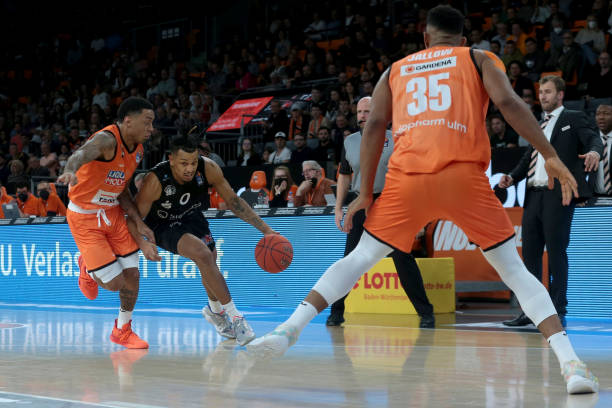 尽管此前受 尽管此前受