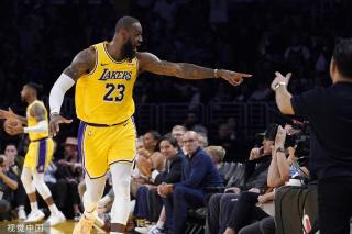 足球的深度 足球的深度